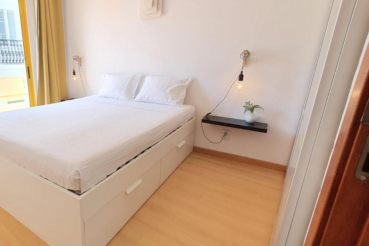 Lovelystay - Yellow Submarine House ลากอส ภายนอก รูปภาพ
