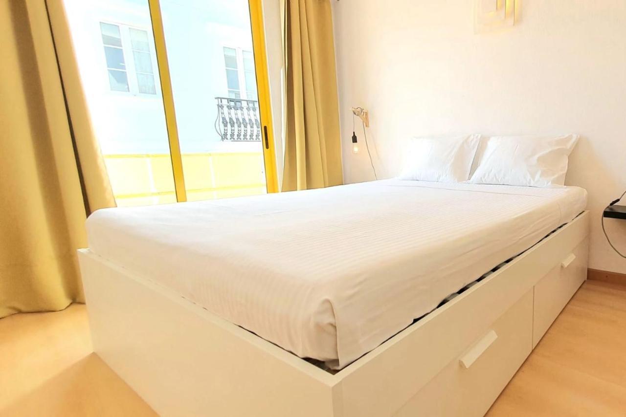 Lovelystay - Yellow Submarine House ลากอส ภายนอก รูปภาพ
