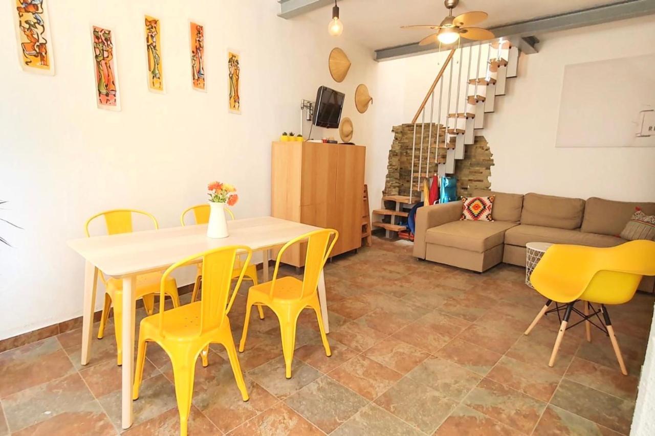 Lovelystay - Yellow Submarine House ลากอส ภายนอก รูปภาพ