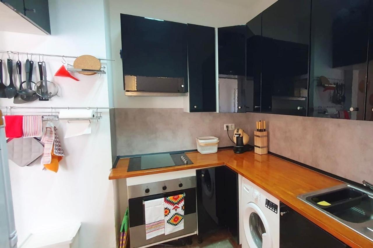 Lovelystay - Yellow Submarine House ลากอส ภายนอก รูปภาพ