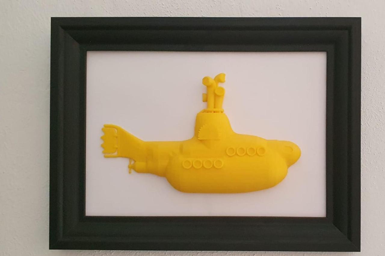 Lovelystay - Yellow Submarine House ลากอส ภายนอก รูปภาพ